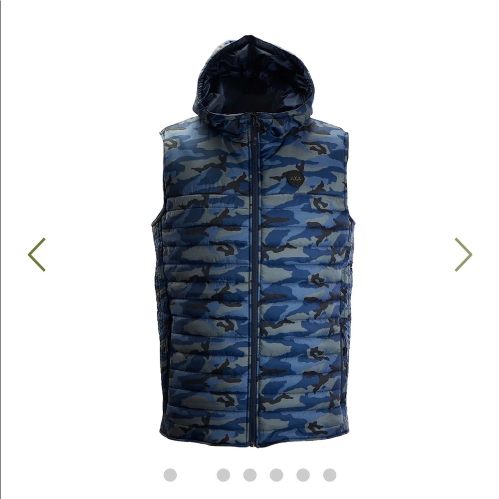 BAUER FIRST LINE COLLECTION HOODED PUFFER VEST - SIZE SMALL